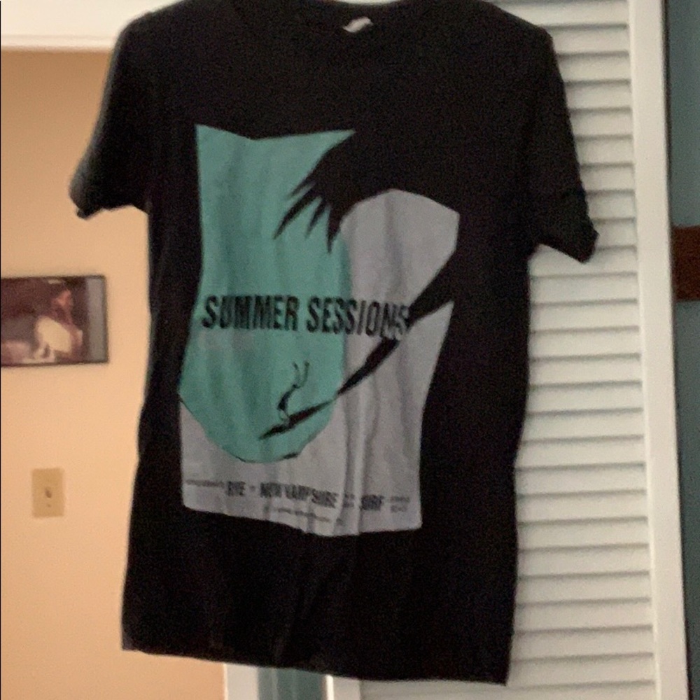 Tee shirt